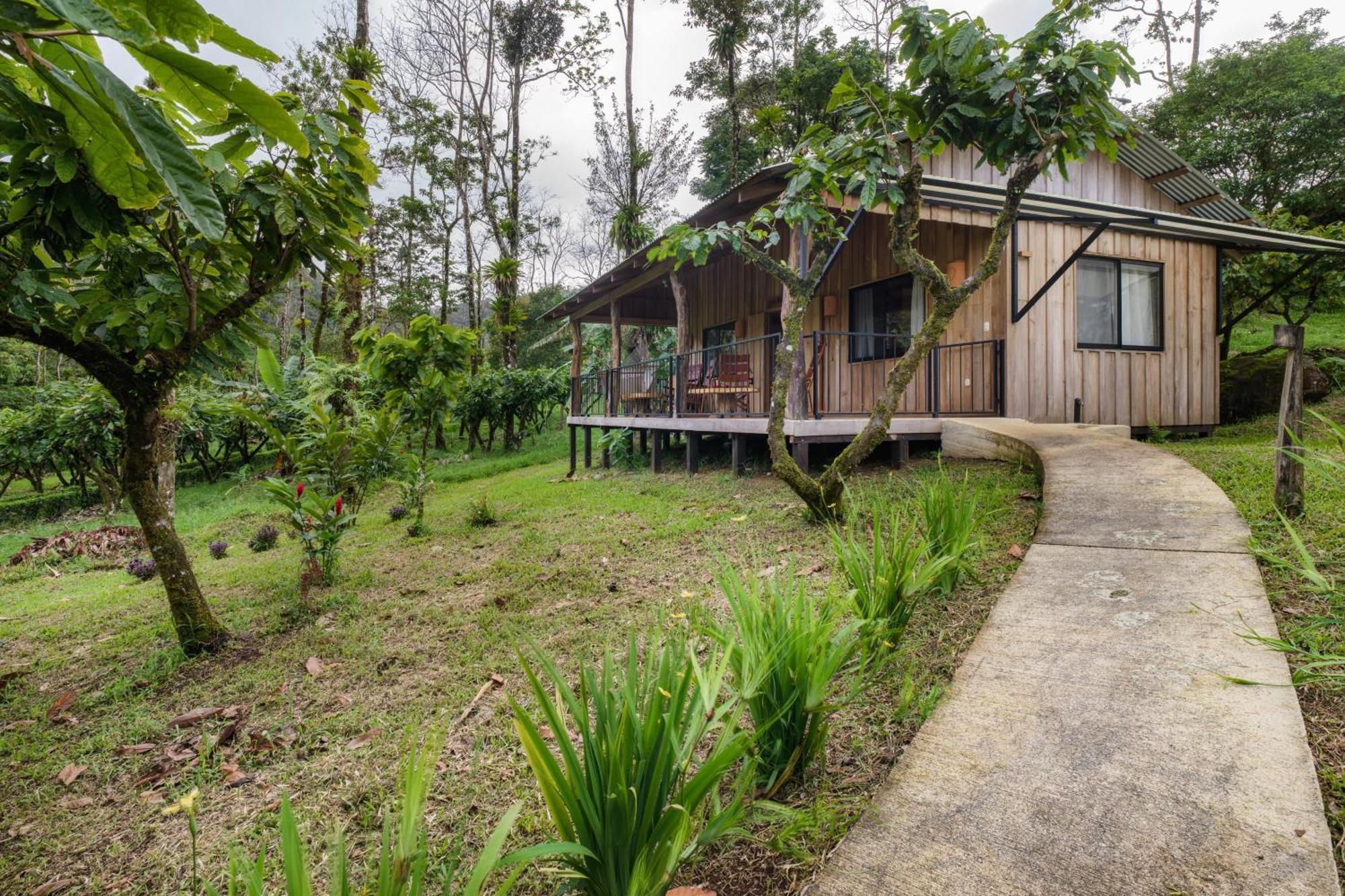 Finca Amistad Cacao Lodge Bijagua Exterior photo